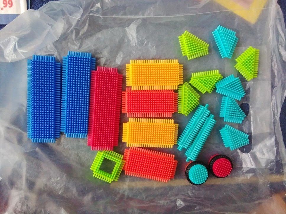 Nopper bouwblokken set - diverse kleuren en vormen, Kinderen en Baby's, Speelgoed | Bouwstenen, Ophalen of Verzenden, Gebruikt