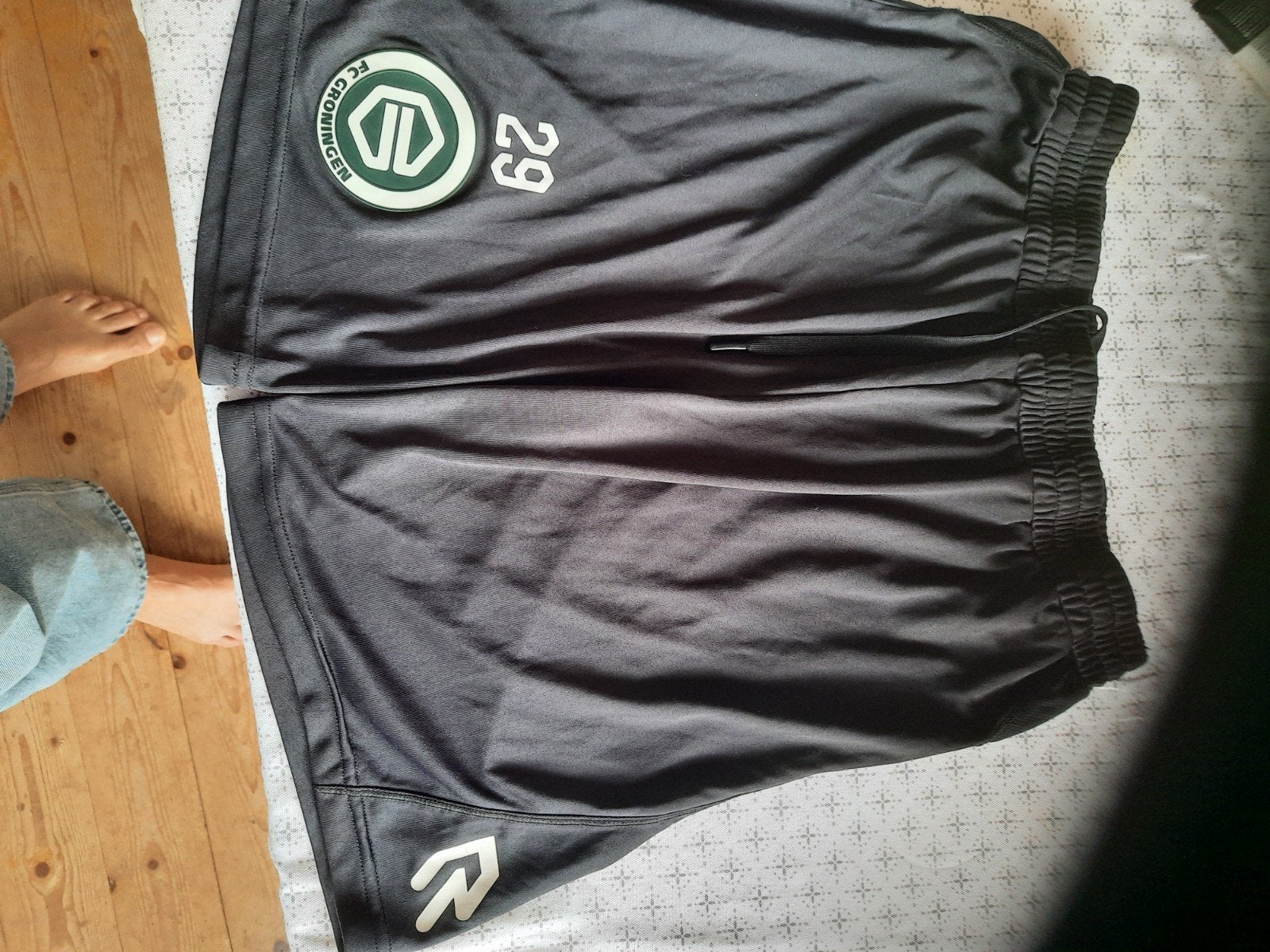 2 x zgan korte broek van fc Groningen, maat L, Ophalen of Verzenden, Zo goed als nieuw, Blauw, Voetbal