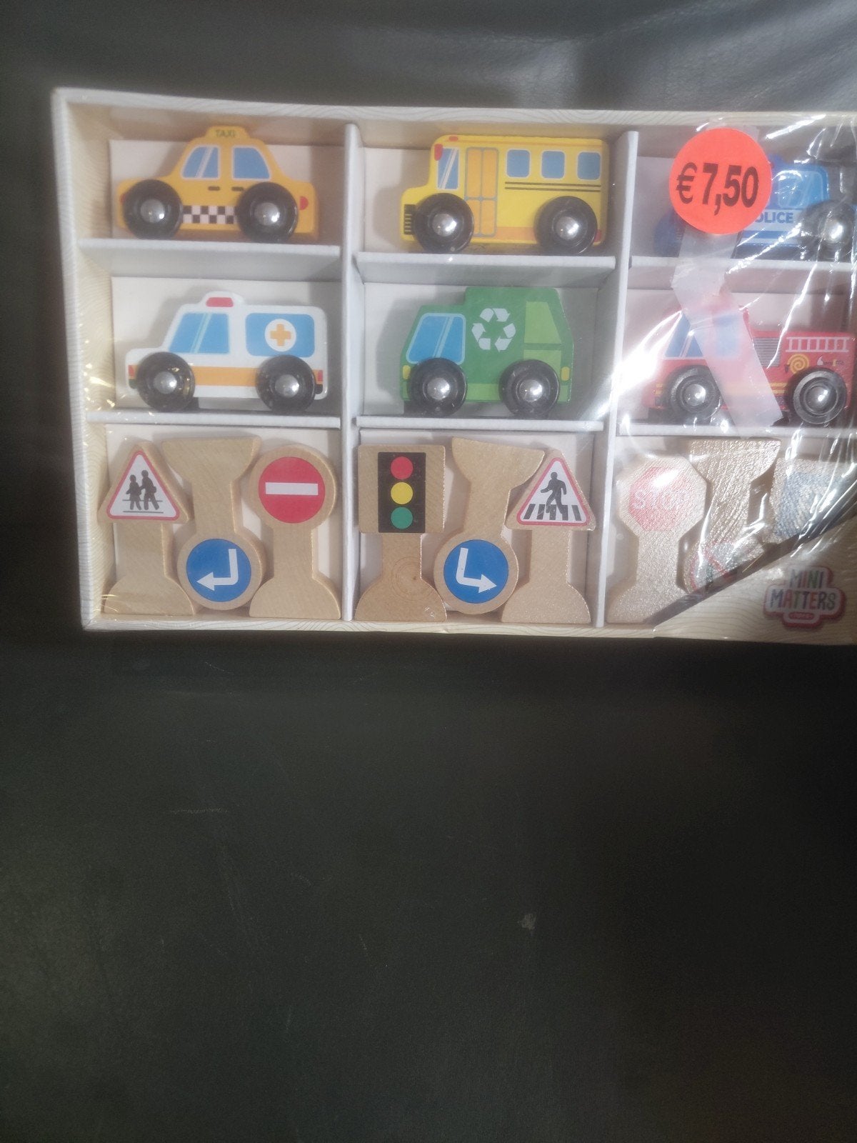 Houten speelgoedset: voertuigen en verkeersborden, Ophalen of Verzenden, Nieuw