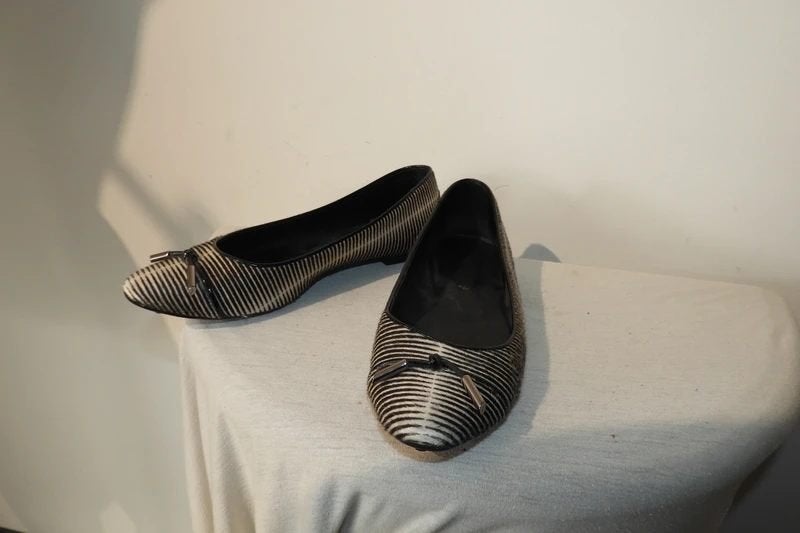 Tod's instappers zwart wit animal design strikje mt 38, Overige kleuren, Verzenden, Instappers, Gedragen