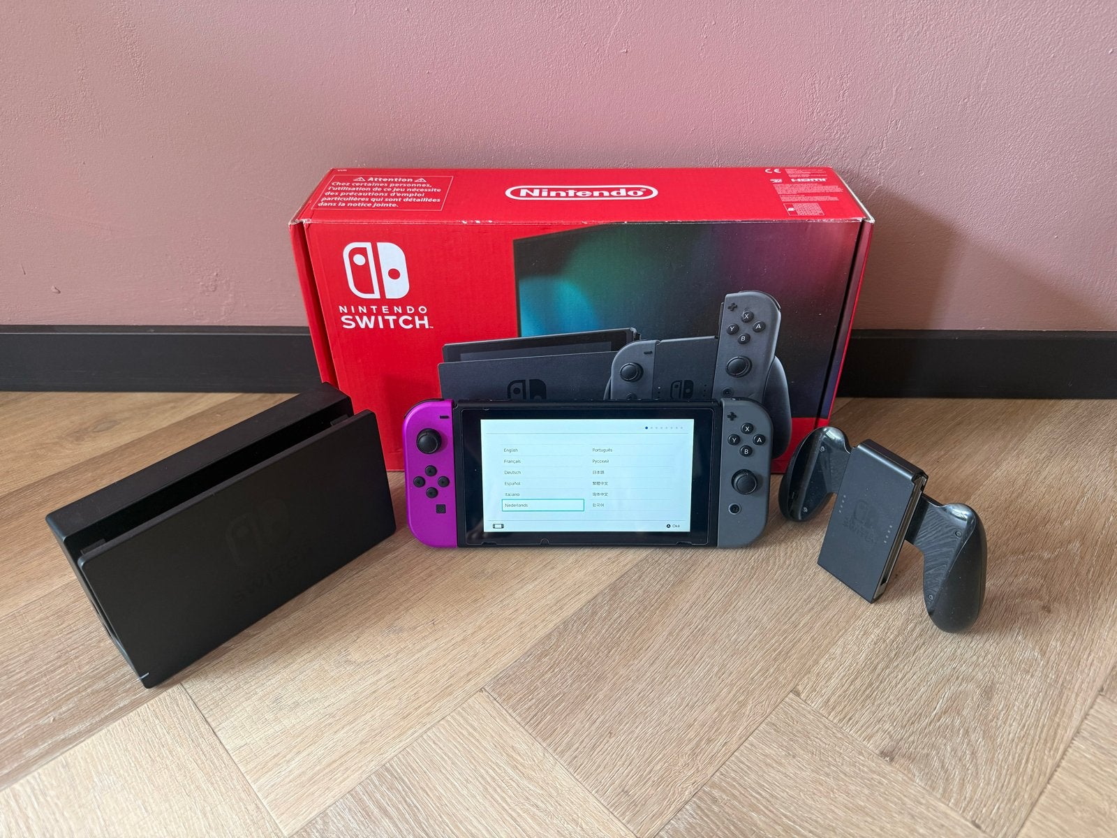 Nintendo Switch V2 (2020) Complete set., Spelcomputers en Games, Spelcomputers | Nintendo Switch, Ophalen of Verzenden, Zo goed als nieuw
