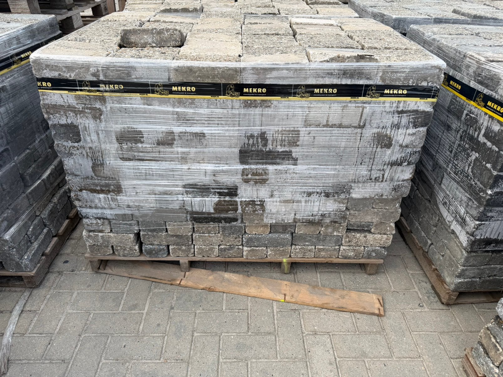 Gebruikte betonklinker 7cm grijs, Gebruikt, Klinkers, Ophalen of Verzenden, 10 m² of meer