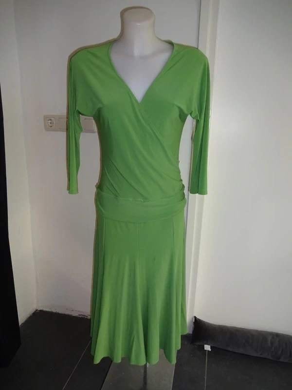Joseph Ribkoff stretch jurk appeltjes groen opening rug, Kleding | Dames, Maat 38/40 (M), Verzenden, Joseph Ribkoff, Zo goed als nieuw