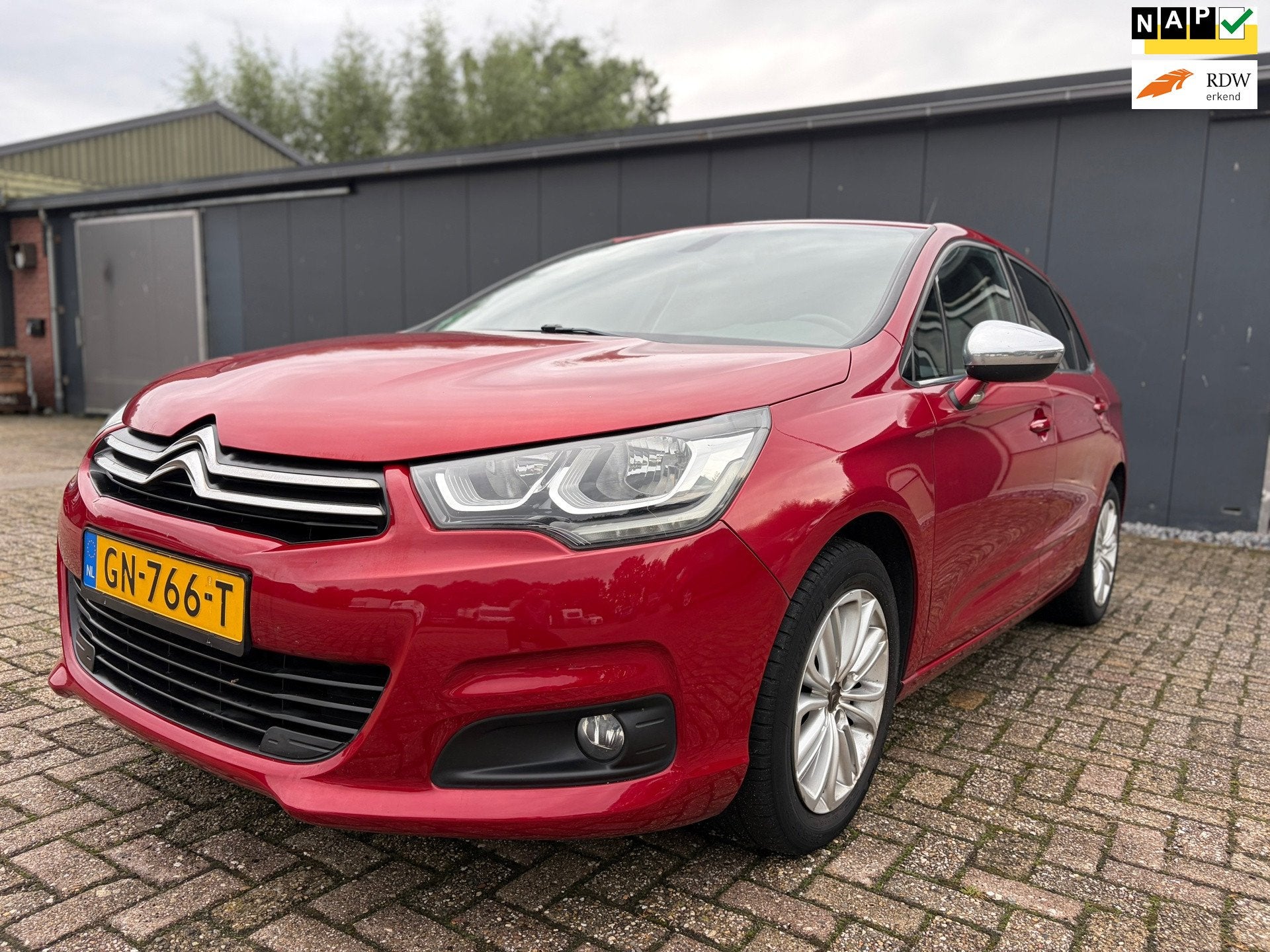 Citroen C4 1.2 PureTech Feel Collection AUTOMAAT/2e eigenaar, Auto's, Stof, 1199 cc, Origineel Nederlands, Bedrijf