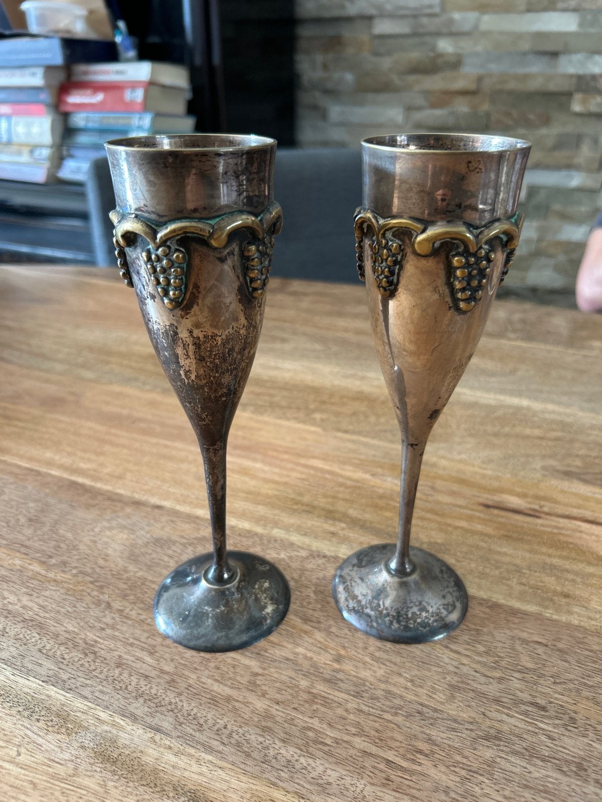 Set van 2 Vintage Zilverkleurige Champagneglazen met Druiven, Ophalen of Verzenden, Zilver