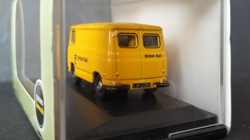 BMc J4 British Rail 1:76 Oxford Diecast Pol, Auto, Verzenden, Nieuw, .