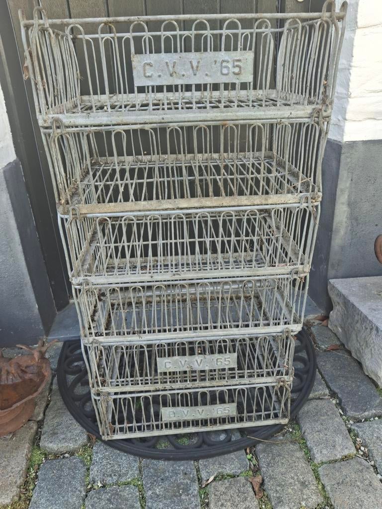 Vintage metalen stapelbare kratten - CVV '65, Ophalen of Verzenden