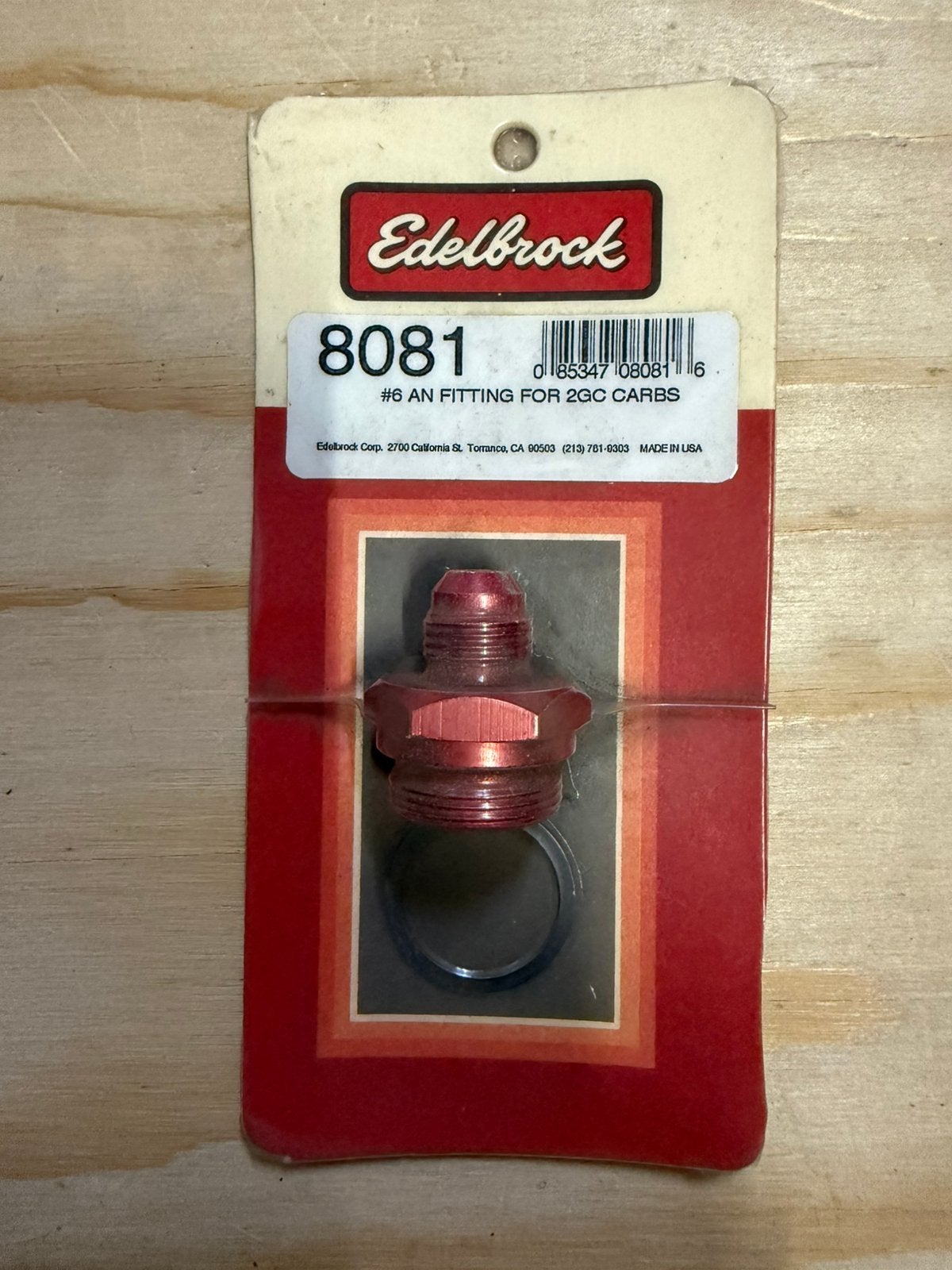 For sale ! Edelbrock fuel fitting carburateur aansluiting, Ophalen of Verzenden, Nieuw