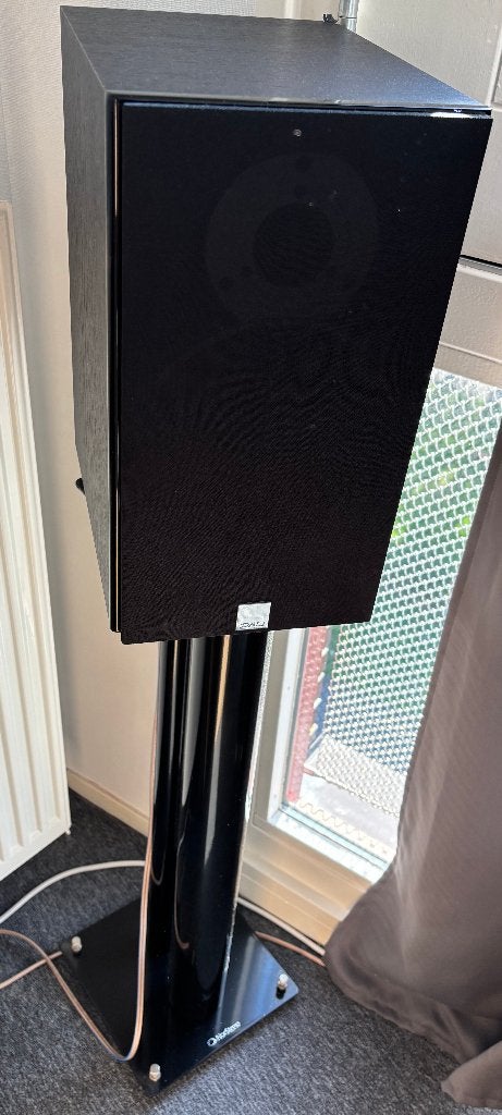 DALI Zensor 3 Speakers + NorStone Stands