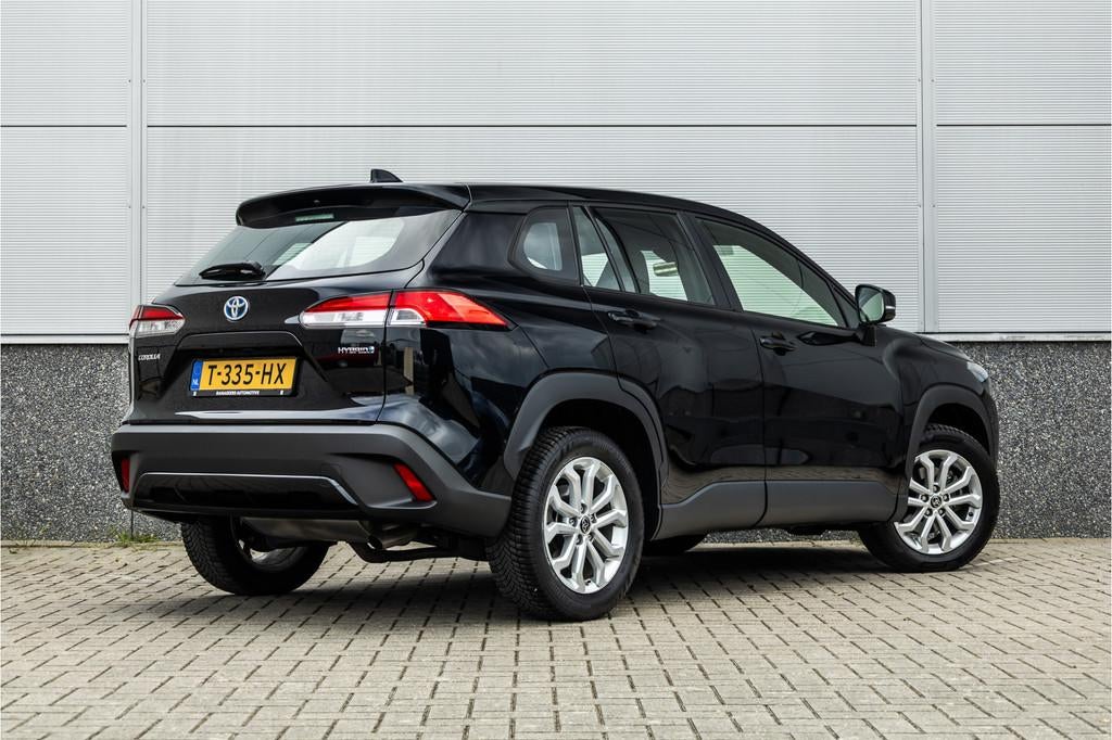 Toyota Corolla Cross 2.0 High Power Hybrid Active Camera / C, Stof, Gebruikt, 4 cilinders, Zwart