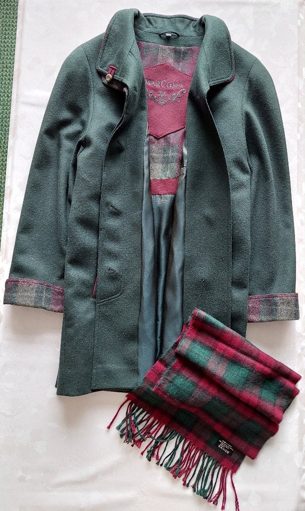 Groene jas Marcona maat 42 met sjaal, Kleding | Dames, Maat 42/44 (L), Ophalen of Verzenden, Zo goed als nieuw, Marcona