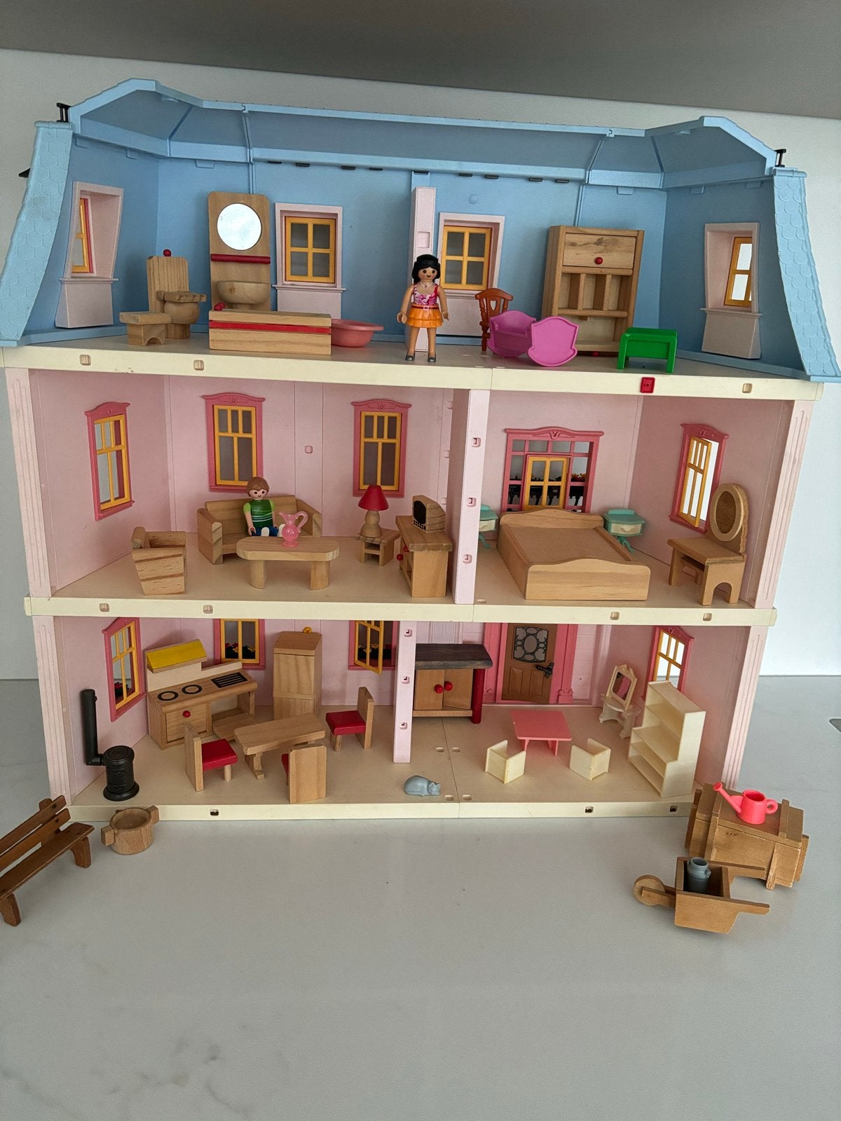 Groot Playmobil Poppenhuis met Meubels en Poppen, Ophalen of Verzenden, Gebruikt, Poppenhuis