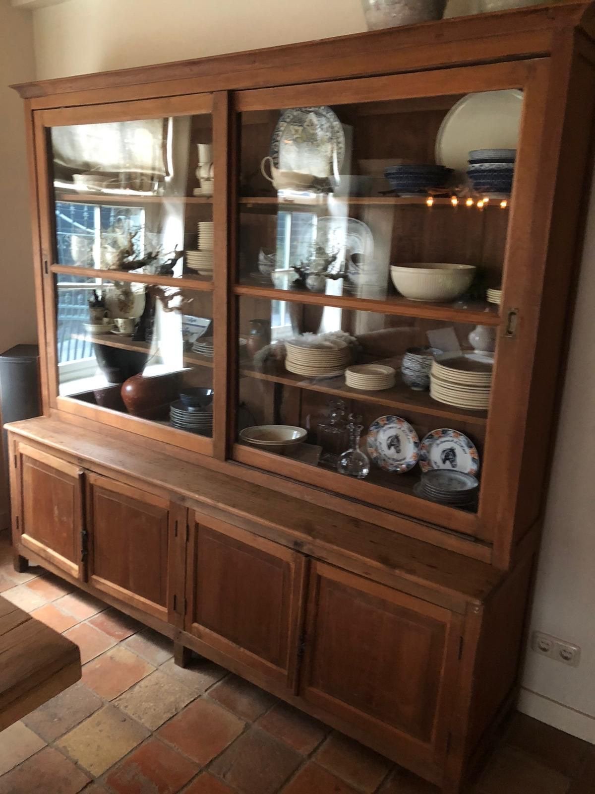 Teak houten vitrinekast met schuifdeuren, Ophalen