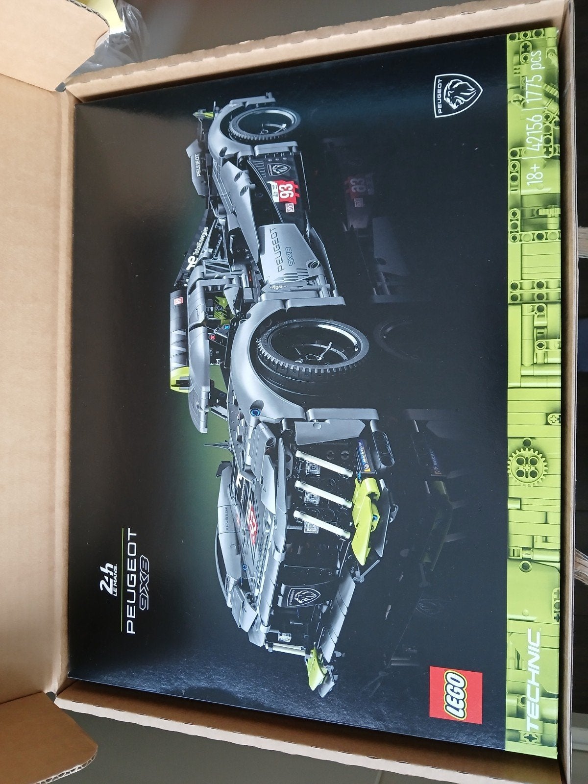 LEGO Technic Peugeot 9X8 24H Le Mans Hybrid Hypercar, Ophalen of Verzenden, Nieuw