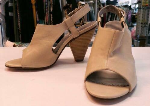 Lodi leren sandaaltjes peeptoe pumps mt36 hak 10.5 nr 35258