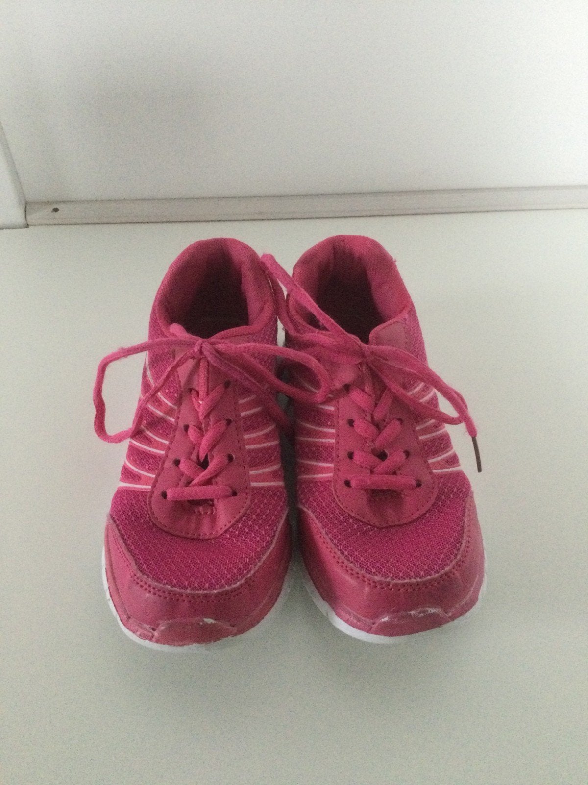 Sportschoenen maat 32, Meisje, Sportschoenen, Ophalen of Verzenden, Zo goed als nieuw