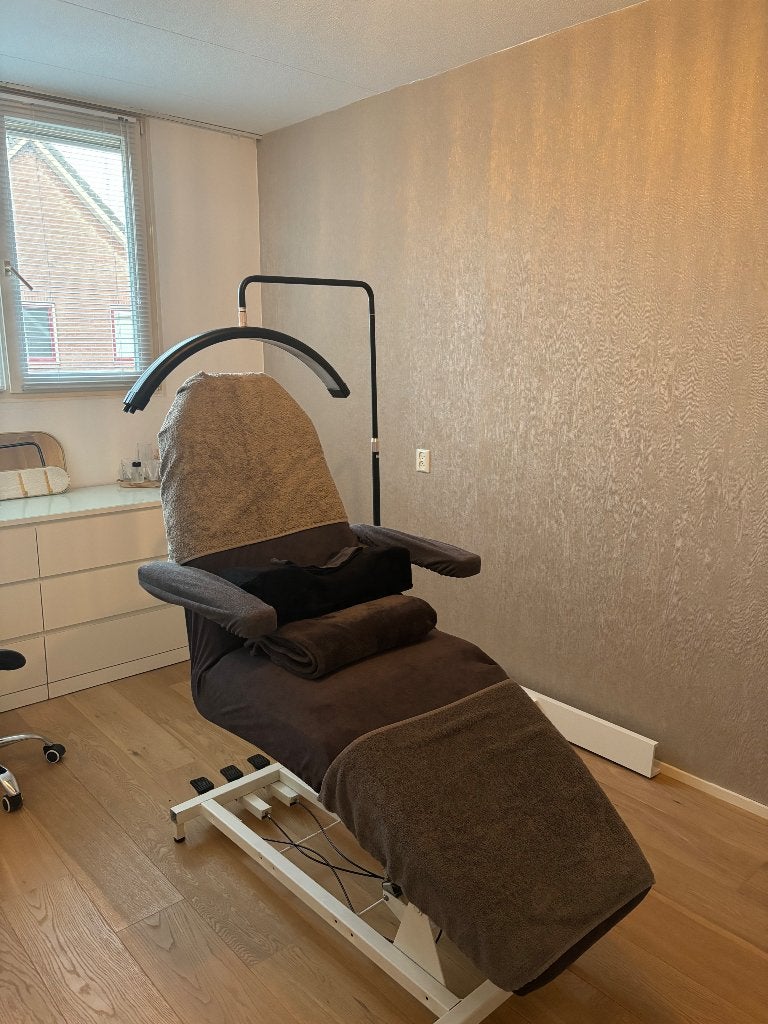 Behandelstoel voor beautysalon (incl textiel), Ophalen, Minder dan 50 cm, Gebruikt, Leer