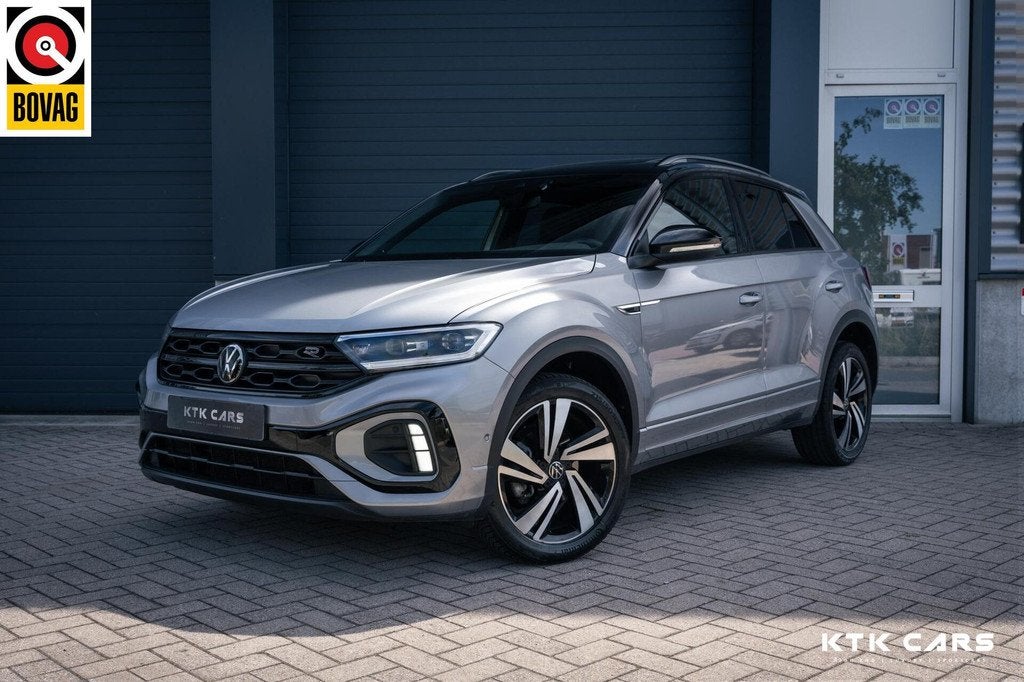Volkswagen T-Roc 1.5 TSI R-Line Black Style Virtual|Beats|Pa, Auto's, Euro 6, 4 cilinders, Zwart, Bedrijf