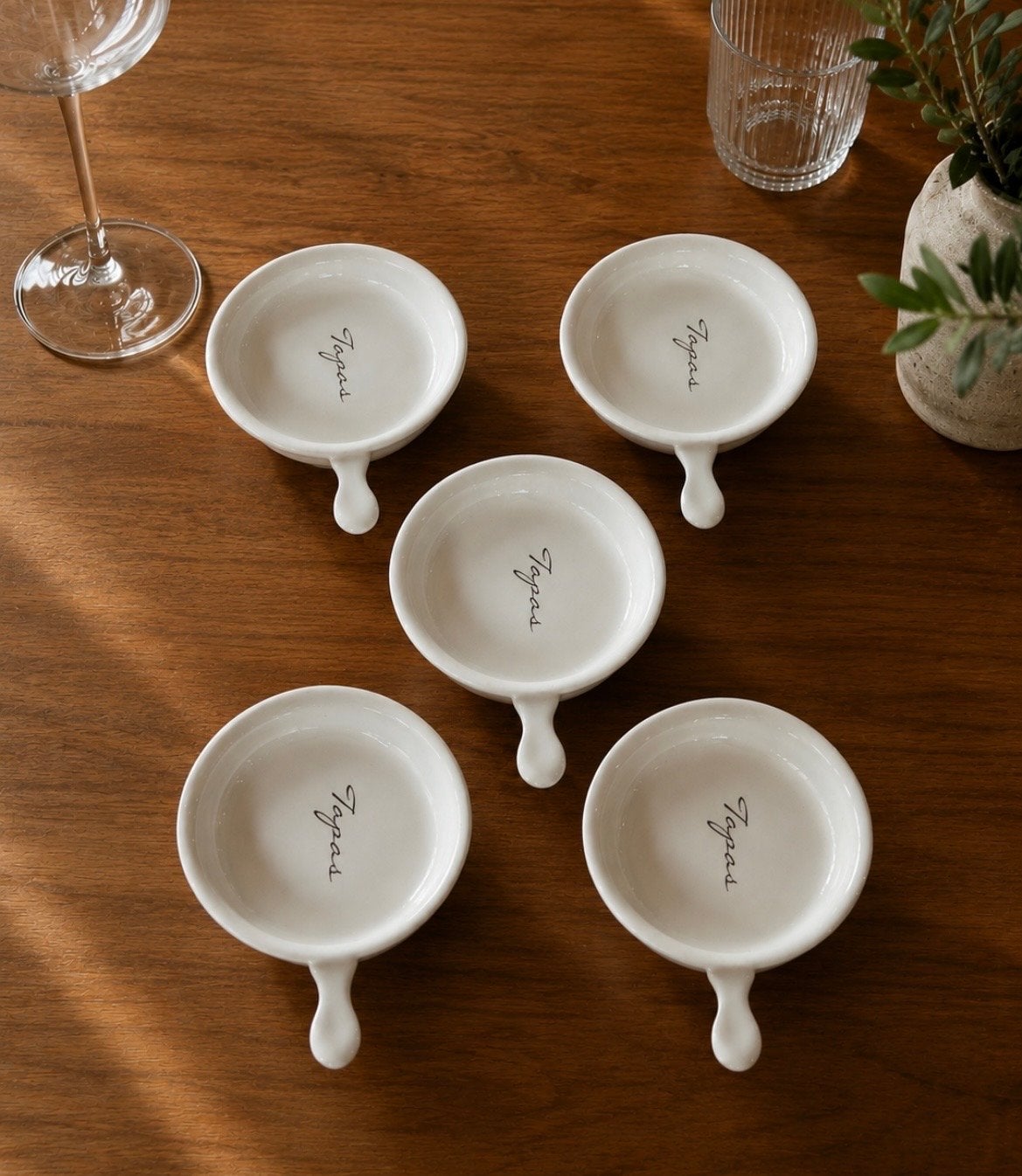 5x Rivièra Maison Tapasschaaltjes met handvat - Nieuwstaat, Ophalen of Verzenden, Nieuw, Overige stijlen, Schaal of Schalen