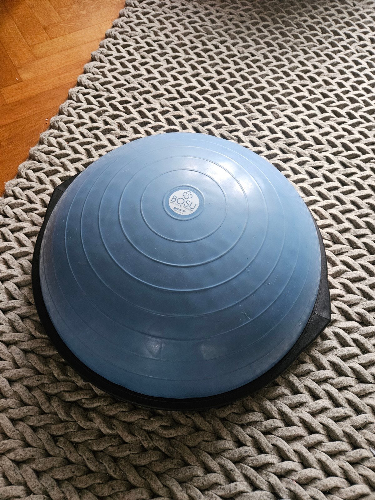 Bosu Bal - Balanstrainer - Ø 63 cm - Zo goed als nieuw, Ophalen of Verzenden, Zo goed als nieuw, Benen, Balansbord