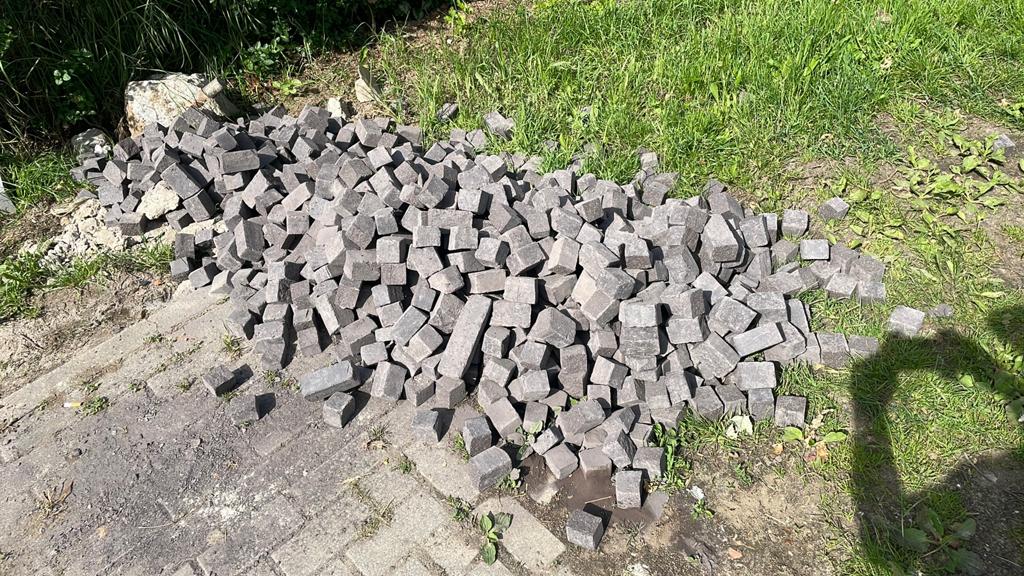 Gebakken klinkers, kopjes reststukken 2m2, Ophalen, Zo goed als nieuw, Klinkers