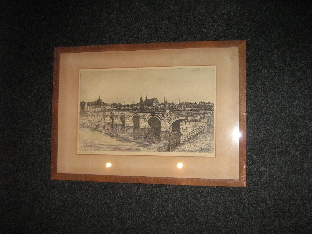 te koop mooie Ets of Gravure brug maastricht 1927 of 1929, Antiek en Kunst, Kunst | Etsen en Gravures, Ophalen, Gravure, Ingelijst