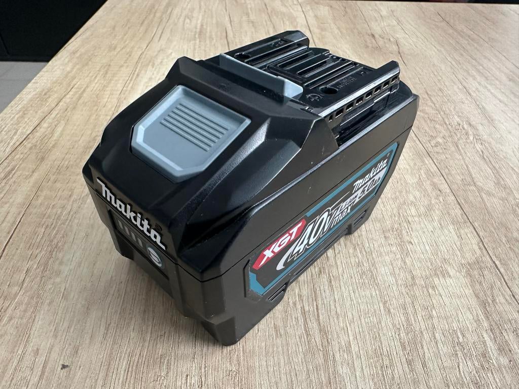 Makita Accu 40V 5.0Ah XGT Li-Ion BL4050F, Doe-het-zelf en Verbouw, Gereedschap | Machine-onderdelen en Toebehoren, Ophalen of Verzenden