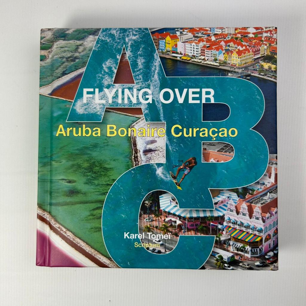 Flying Over Aruba Bonaire Curaçao - Karel Tomeï, Boeken, Reisgidsen, Zo goed als nieuw, Reisgids of -boek, Midden-Amerika, Overige merken