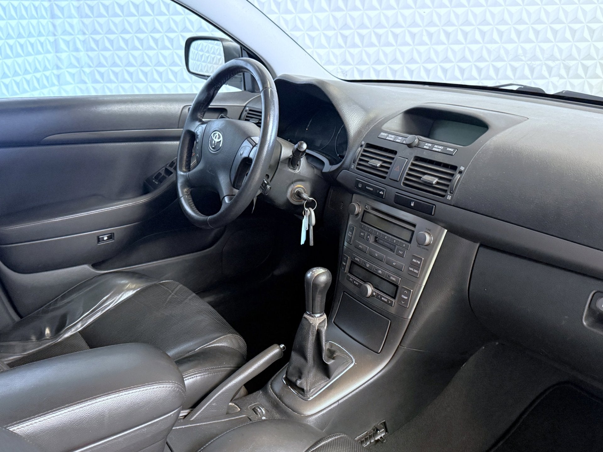 Toyota Avensis Wagon 2.0 D-4D Executive LEER + TREKHAAK (200, Auto's, Toyota, Voorwielaandrijving, Zwart, 4 cilinders, 116 pk
