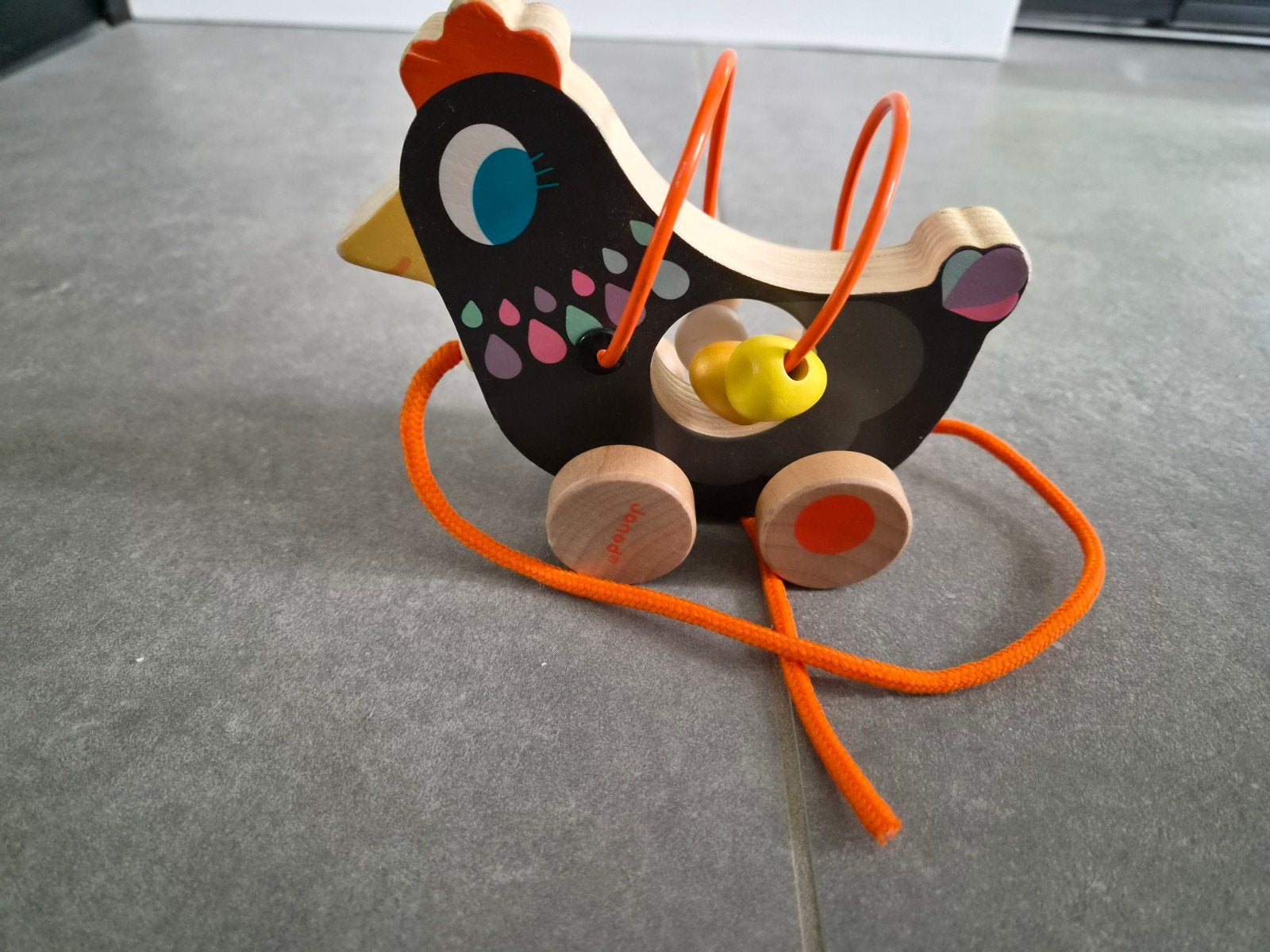 Janod Houten trekfigiur kip met Kralenbaan, Ophalen of Verzenden, Zo goed als nieuw, Overige typen, Met wieltjes
