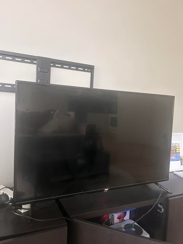 HKC 43F3 Full HD TV, Ophalen of Verzenden, Zo goed als nieuw