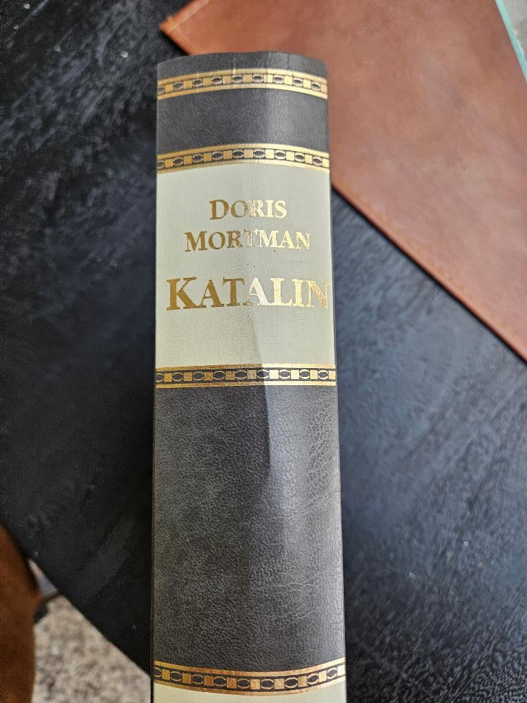 Doris Mortman - Katalin, Ophalen of Verzenden, Gelezen