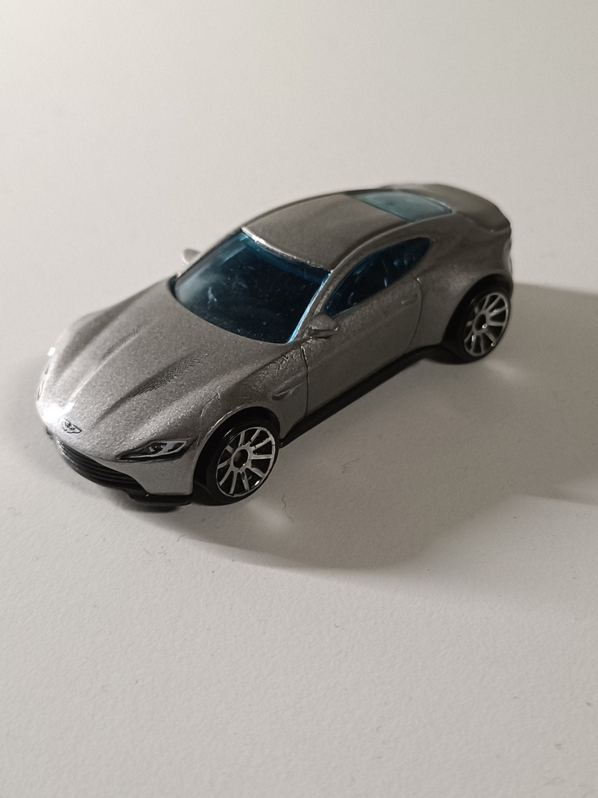 Hot Wheels Aston Martin DB10- Grijs, Ophalen of Verzenden, Zo goed als nieuw, Overige typen