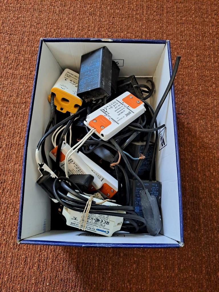 Trafo 220v naar 12v, Ophalen, Gebruikt, Overige typen