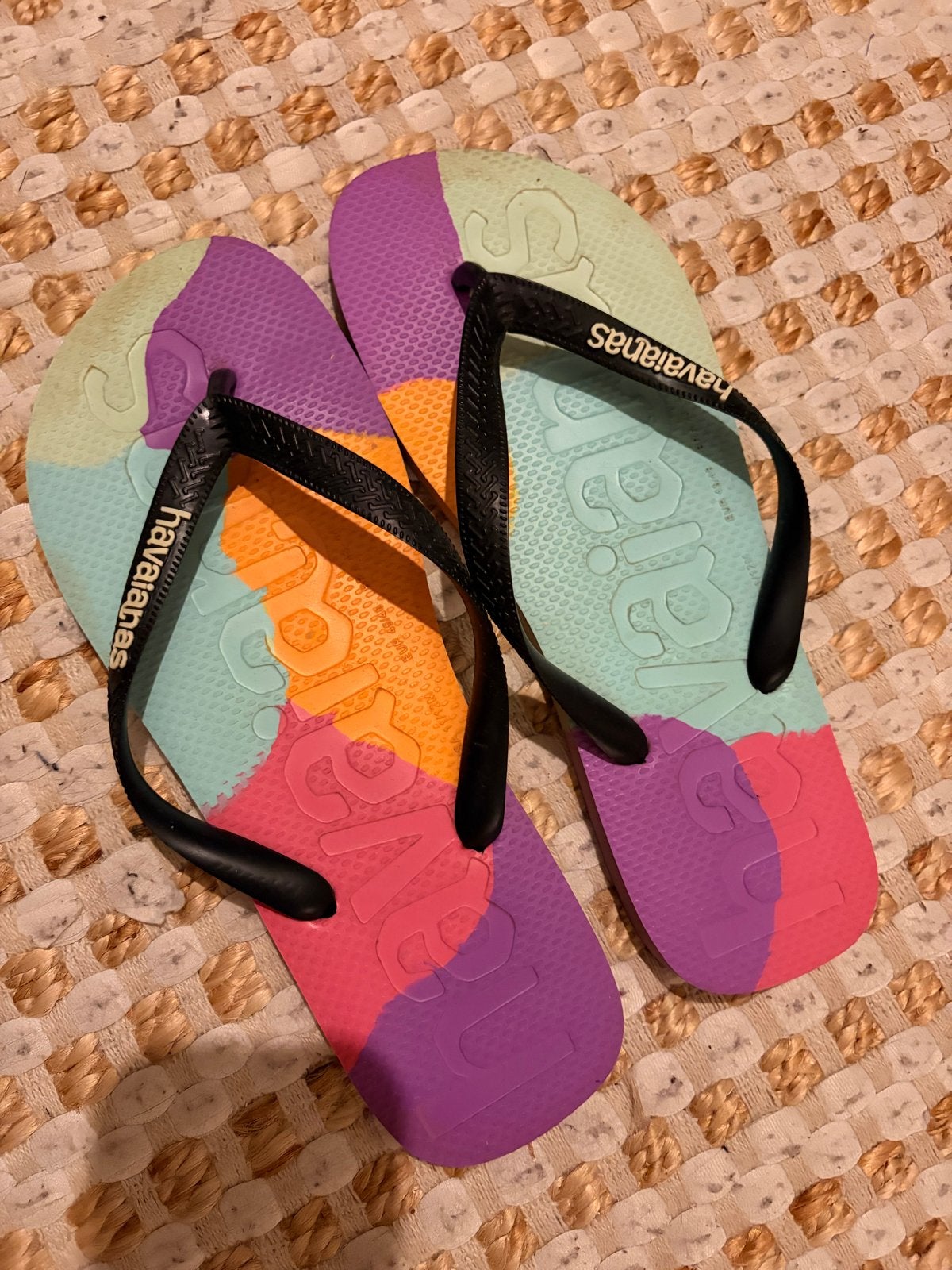 Havaianas slippers maat 45/46 - kleurrijk en comfortabel, Kleding | Heren, Schoenen, Slippers, Overige kleuren, Ophalen of Verzenden