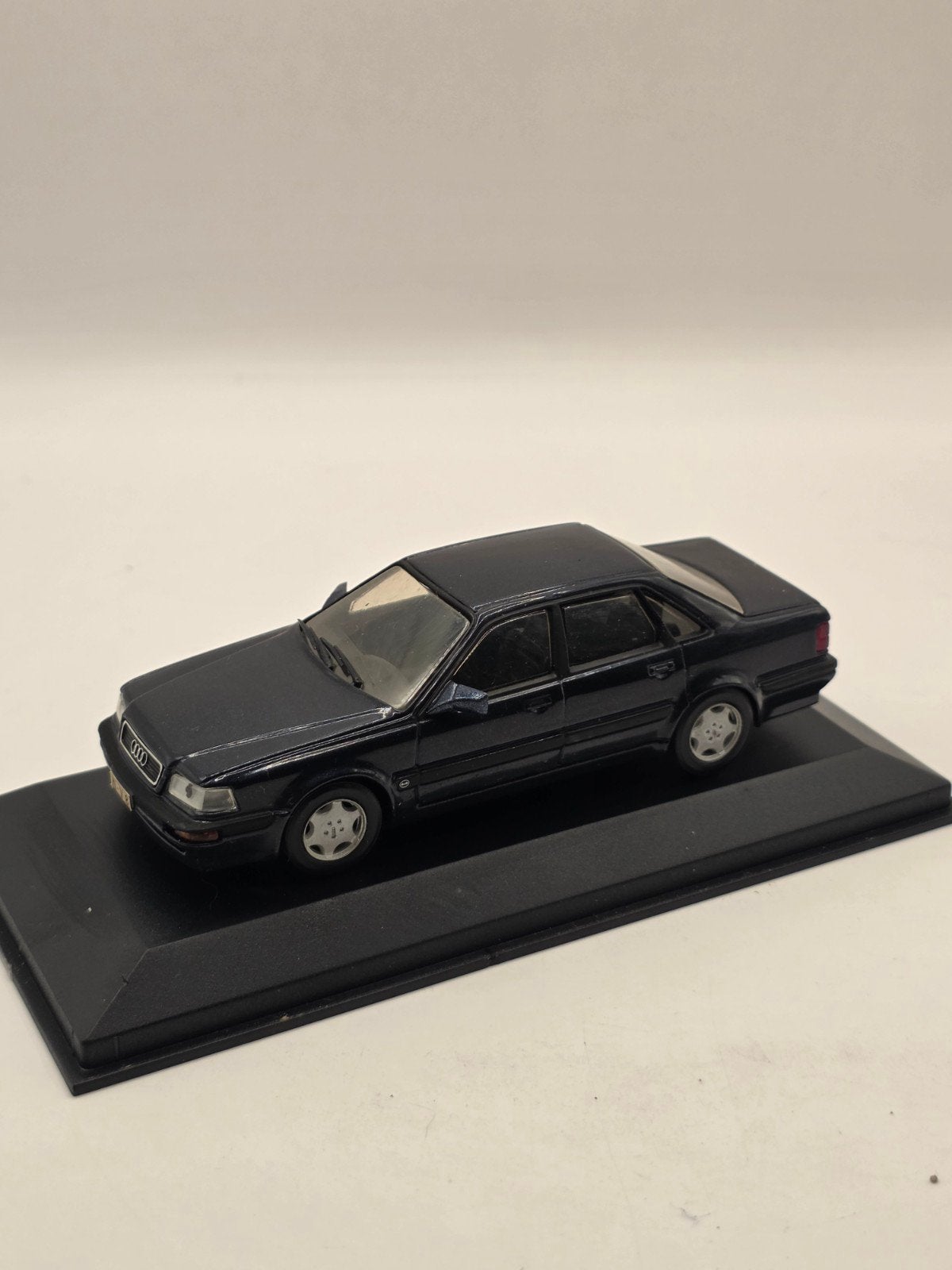 Audi v8, Ophalen of Verzenden, Zo goed als nieuw, Auto, MiniChamps