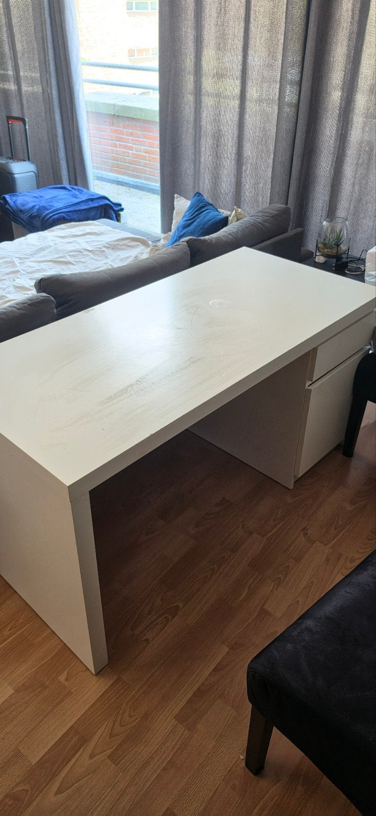 Malm bureau wit GRATIS 140x65cm, Huis en Inrichting, Complete inboedels, Ophalen
