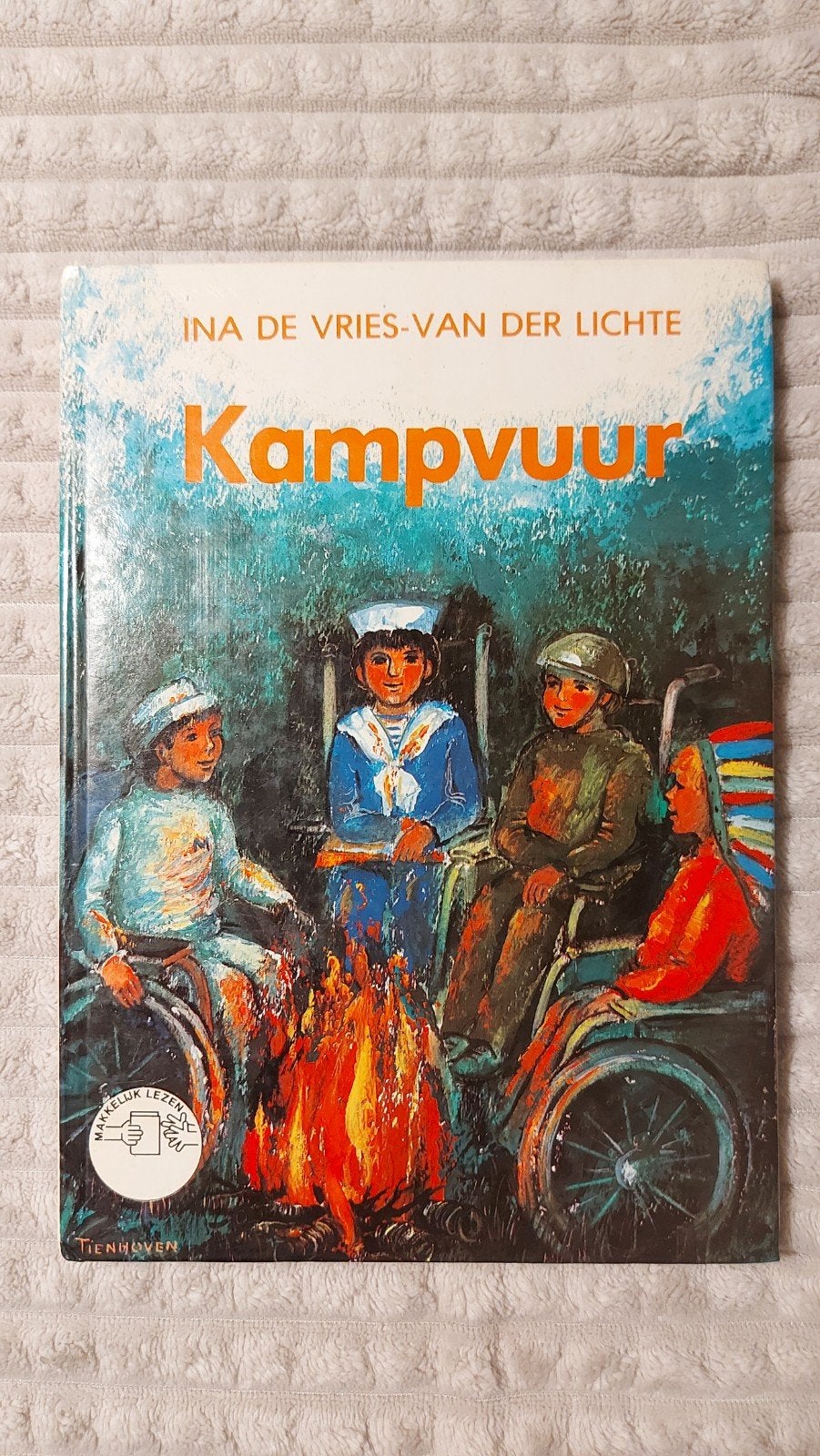 Kampvuur - Ina de Vries-van der Lichte (Omniboek), Boeken, Ophalen of Verzenden, Zo goed als nieuw, Ina de Vries-van der Lichte