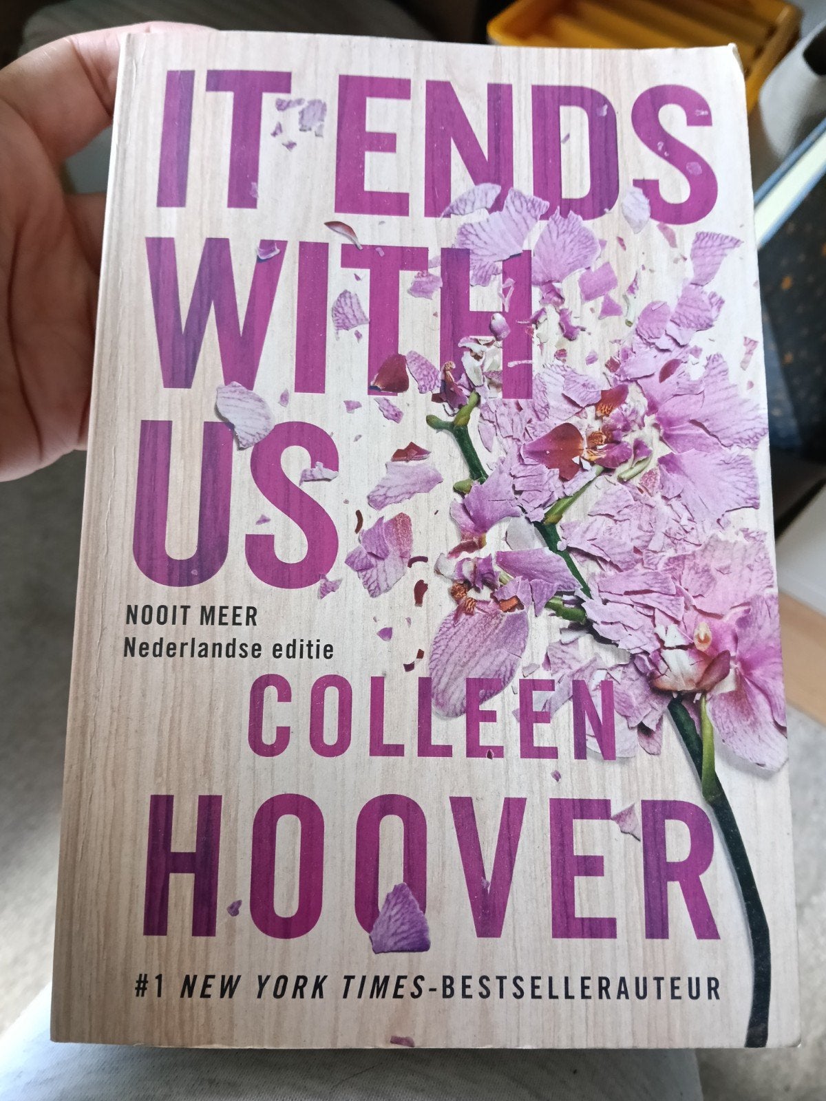 Boeken: It Ends With Us & Ciao Sicilia, Boeken, Ophalen of Verzenden, Gelezen, Colleen Hoover, Marelle Boersma, Nederland