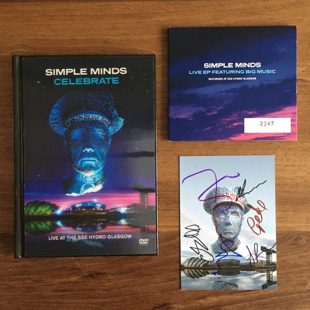 2Cd+2Dvd Box + CdEP Simple Minds Celebrate Live GESIGNEERD, Cd's en Dvd's, Gesigneerd, Boxset, Pop, Ophalen of Verzenden