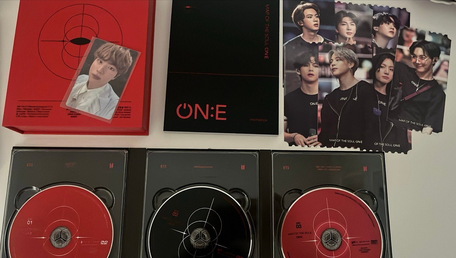 BTS MAP OF THE SOUL: ON:E DVD + Photocard Jin, Engels, Alle leeftijden, Engels, Ophalen of Verzenden