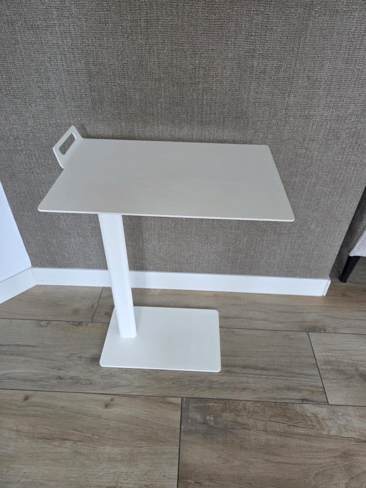 Design Side table Tail - Palau - Casala- Metaal wit, Ophalen, Metaal of Aluminium, 55 tot 75 cm, Zo goed als nieuw