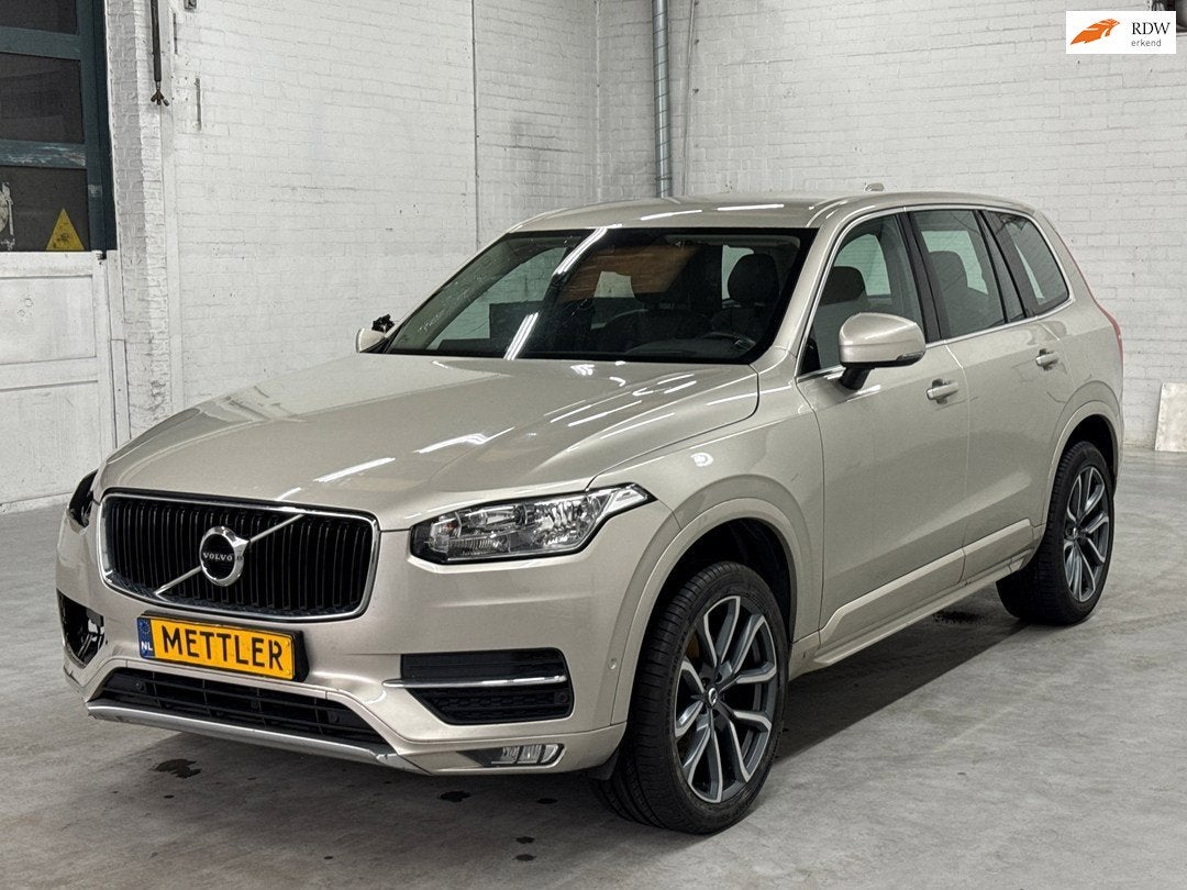 Volvo XC90 2.0 D5 AWD MOMENTUM Carplay|Trekhaak, Auto's, Volvo, Gebruikt, Euro 6, 4 cilinders, 1969 cc