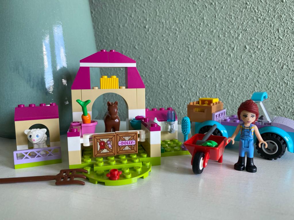 LEGO Juniors Friends Mia's Boerderij 10746, Ophalen of Verzenden, Zo goed als nieuw
