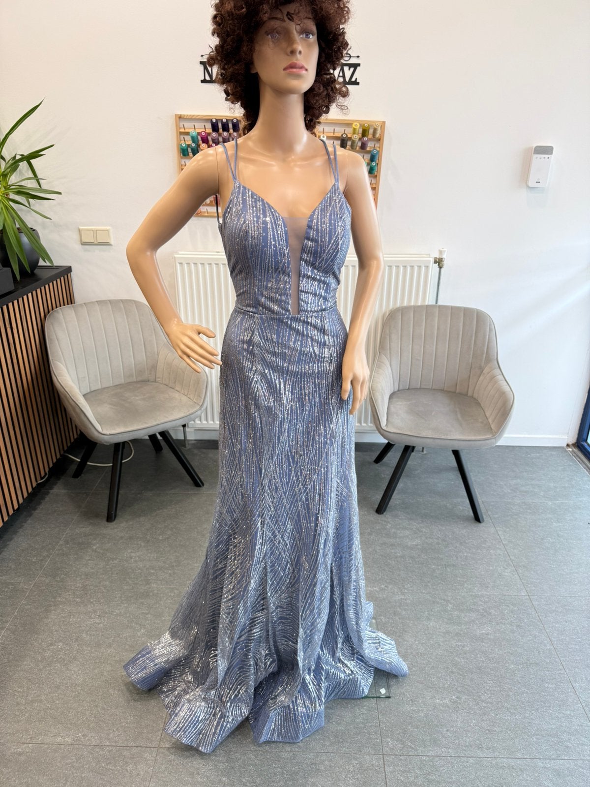 Lichtblauwe glitter avondjurk Eva & Lola, Maat 38/40 (M), Galajurk, Blauw, Nieuw