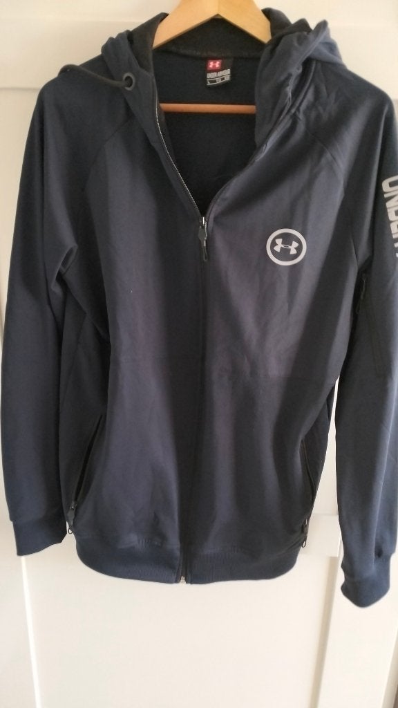 Under Armoer  trainingspak, Kleding | Heren, Sportkleding, Maat 52/54 (L), Blauw, Ophalen of Verzenden, Zo goed als nieuw