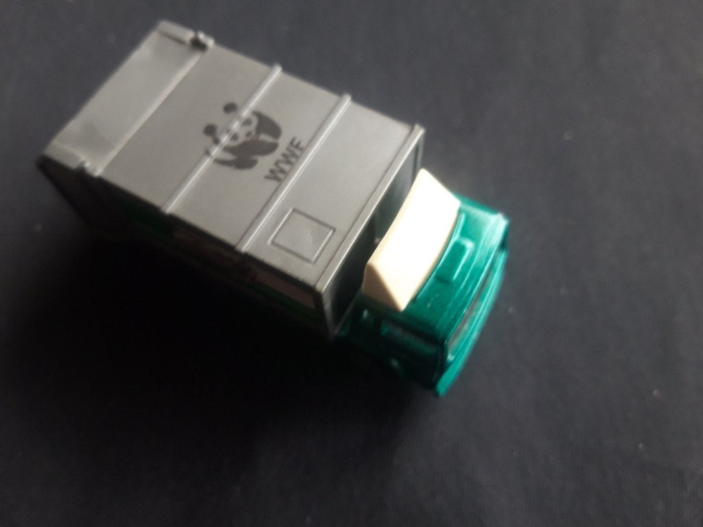 Majorette – vuilniswagen WWF groen - Club van 4 cabine -, Ophalen of Verzenden, Zo goed als nieuw, Bus of Vrachtwagen