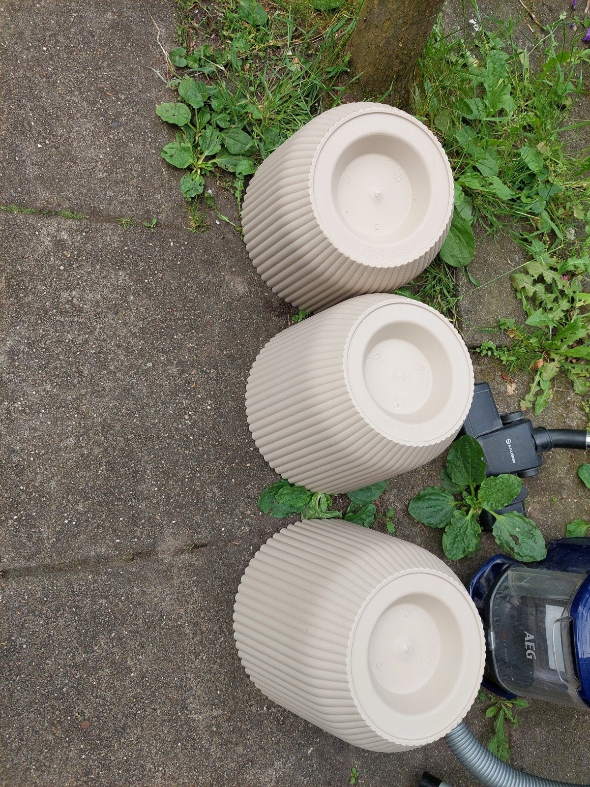 3 Bloempotten Creme Taupe - Stijlvol en Modern, Kunststof, Rond, Ophalen of Verzenden, Balkon