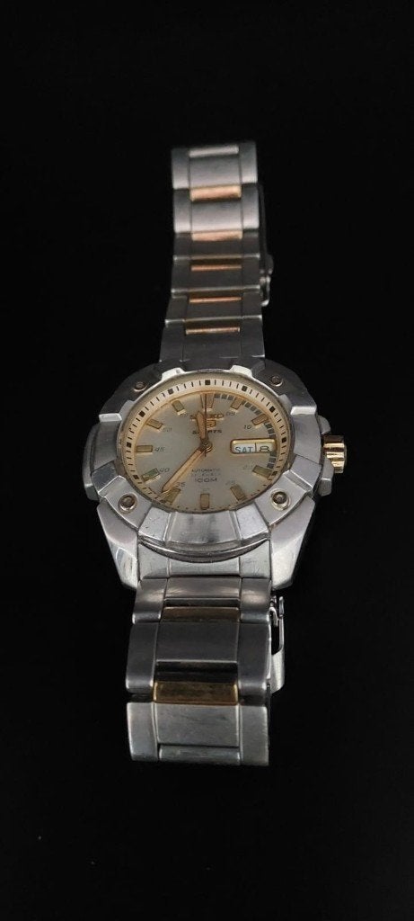 Seiko 5 Sports SNZG27 Aut. Bicolor | Crème Flieger Dial 1999, Sieraden, Tassen en Uiterlijk, Horloges | Heren, Gebruikt, Staal