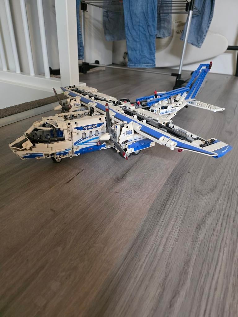 Lego Technic Vrachtvliegtuig (Cargo Plane), Ophalen, Gebruikt